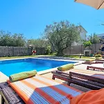 Casa Klara Appartement *