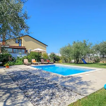 Casa Klara Holiday home Buzinija