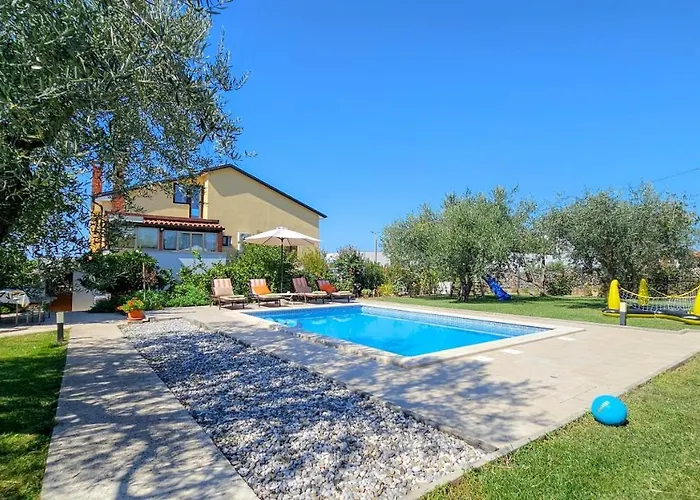 Casa Klara Apartman Buzinija